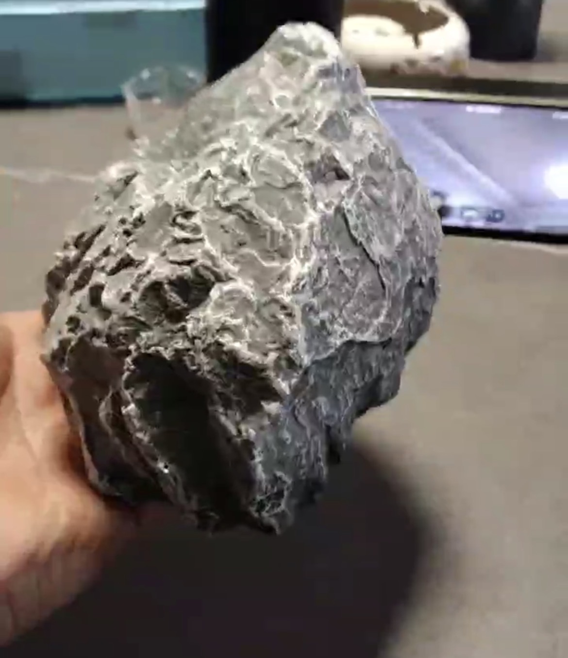 隐藏式摄像头远控石头